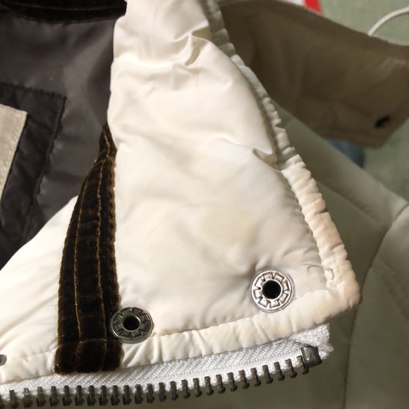 Abercrombie & Fitch coat. White. Runs small - Picture 4 of 10